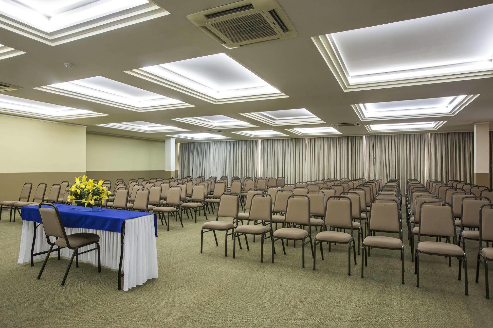 Astron Suites Sao Jose Dos Pinhais By Nobile Ngoại thất bức ảnh