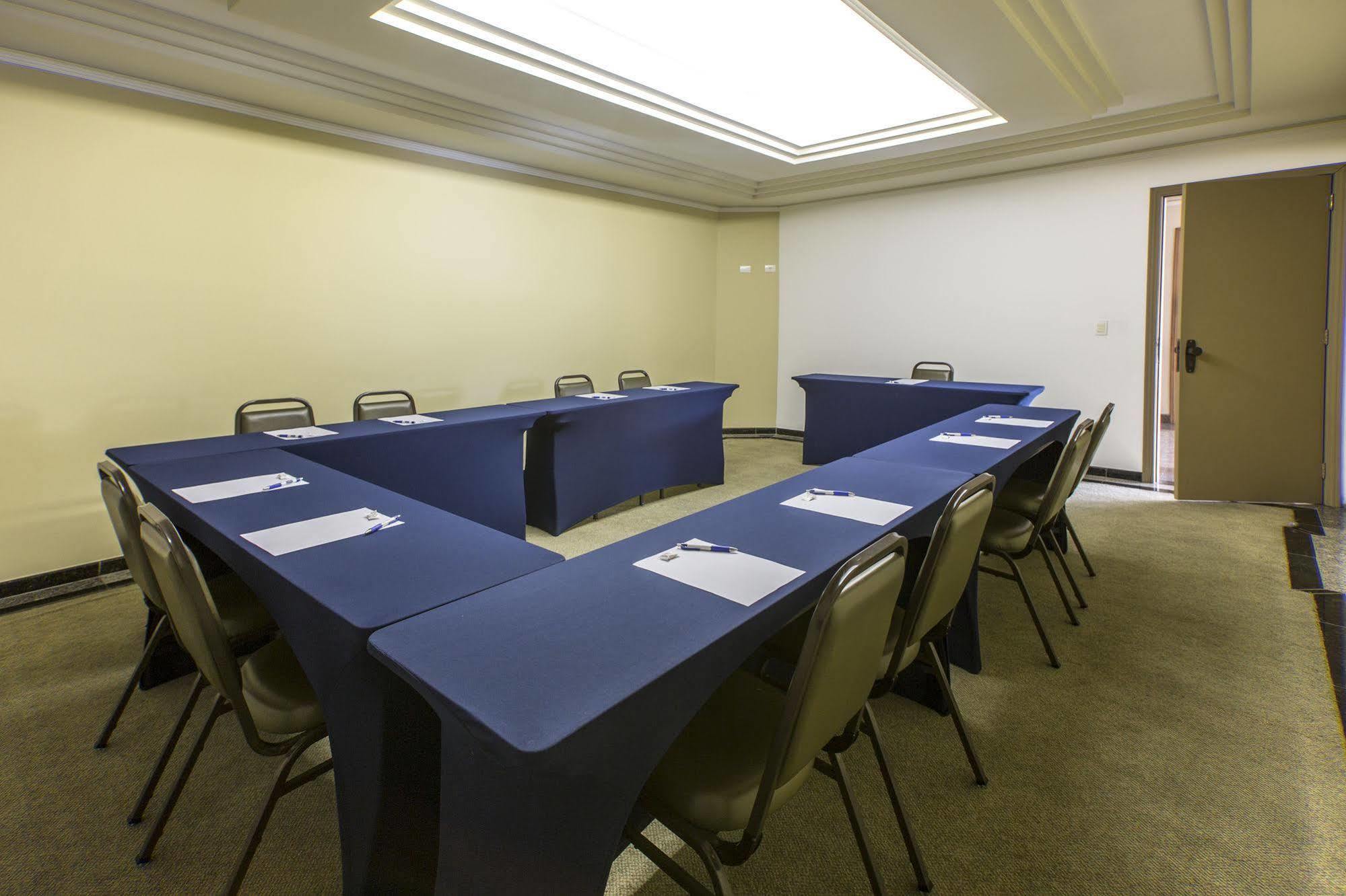 Astron Suites Sao Jose Dos Pinhais By Nobile Ngoại thất bức ảnh